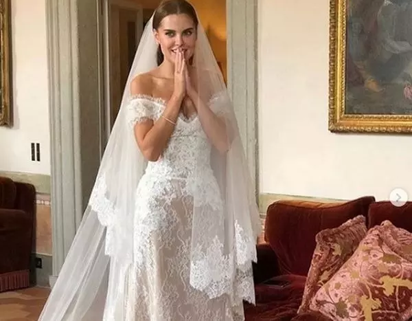 Дарья Клюкина в свадебном платье