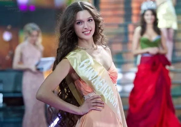 Елизавета Голованова на конкурсе «Мисс Россия - 2012»