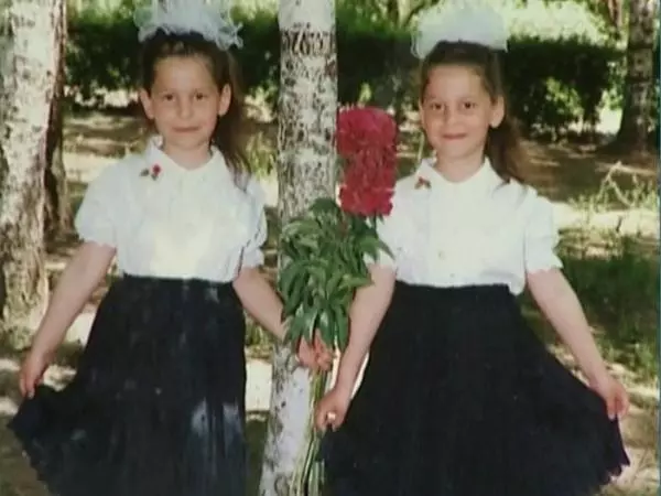 Сестры Колесниченко в детстве