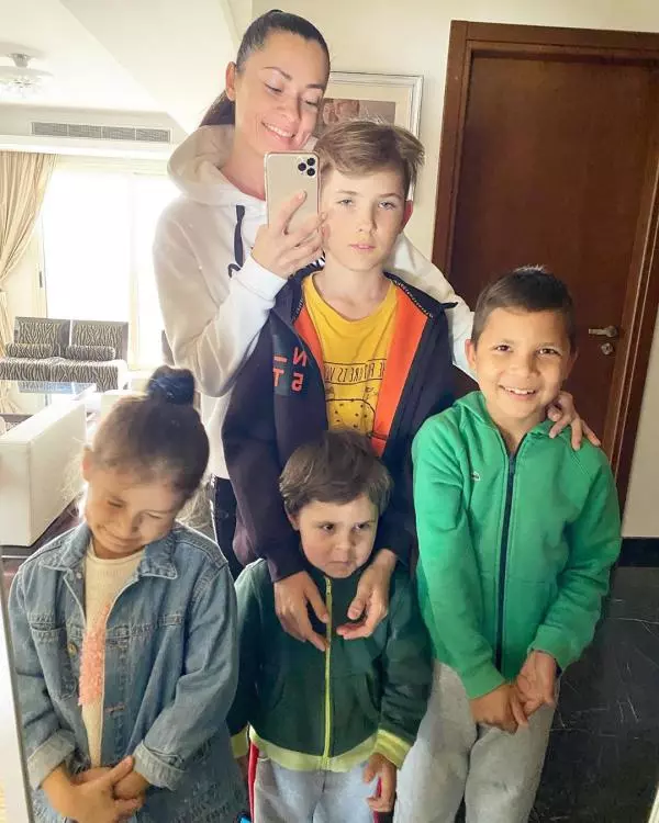 Марина с детьми